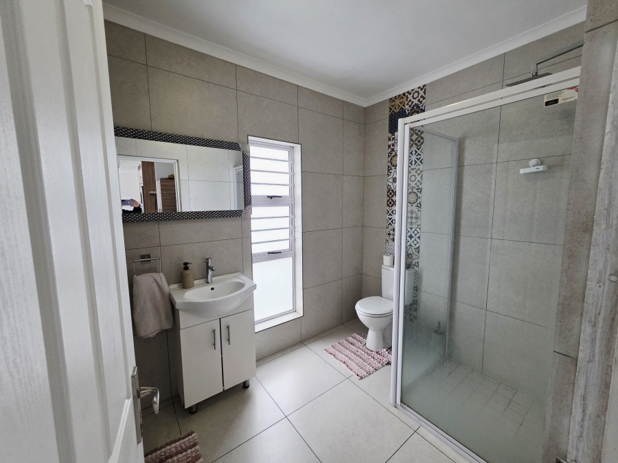4 Bedroom Property for Sale in Beacon Bay North Eastern Cape
